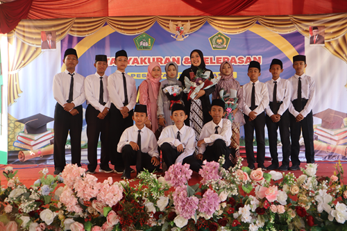 TASYAKURAN DAN PERPISAHAN KELAS VI TAHUN 2024|| MI AL MUTA'ALIM SLARANG